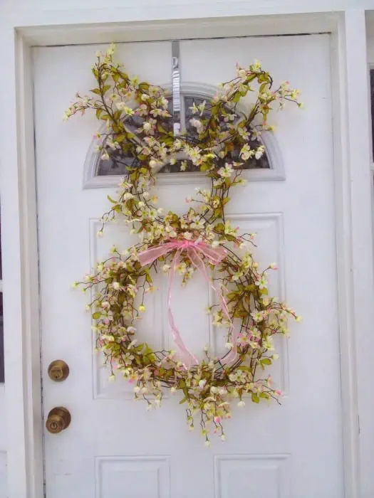 3.23.2014 Bunny Wreath 525x700