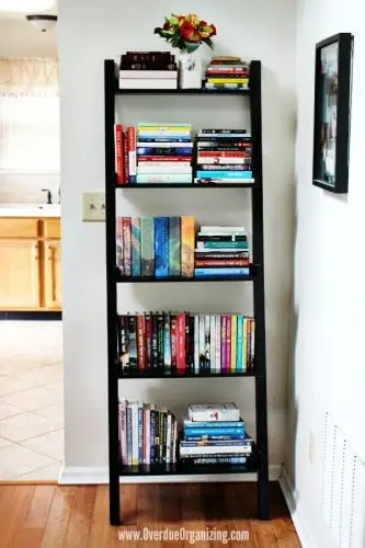 Easy tutorial and great tips for decluttering and organizing books with the Konmari Method from The Life-Changing Magic of Tidying Up.