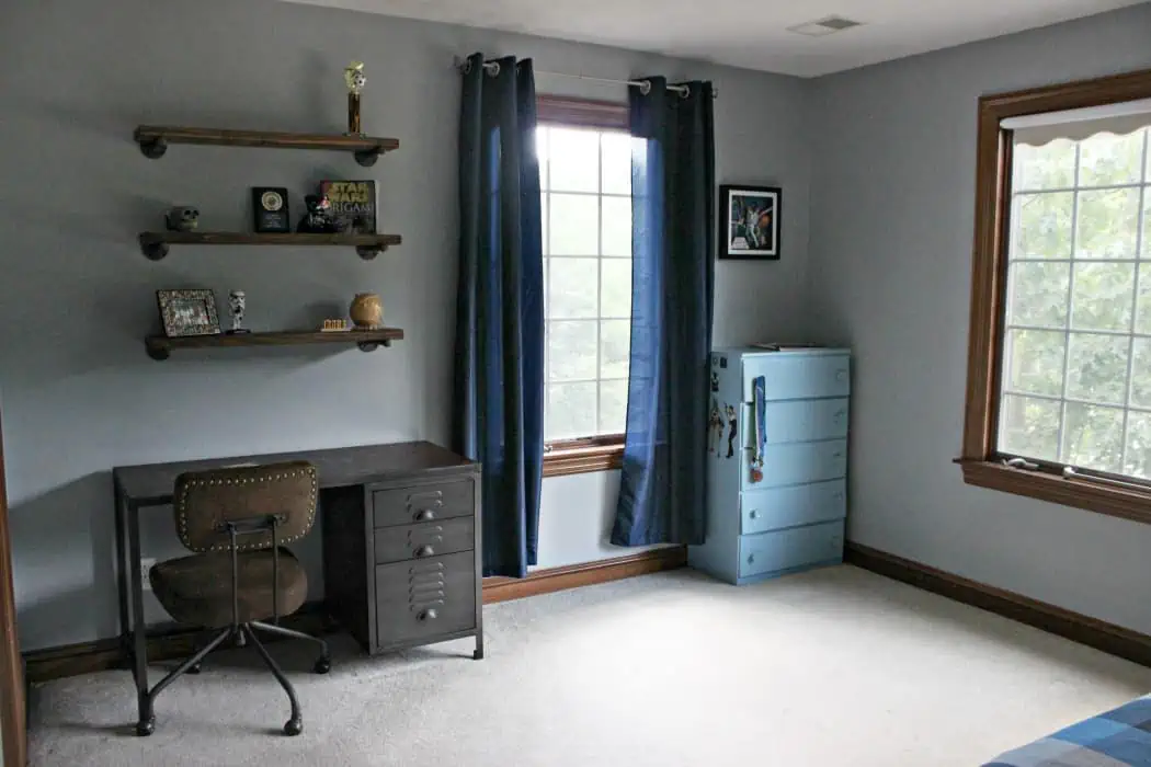 I love this Star Wars bedroom she created for her teenage son! The decor is modern and simple. So many great design ideas!