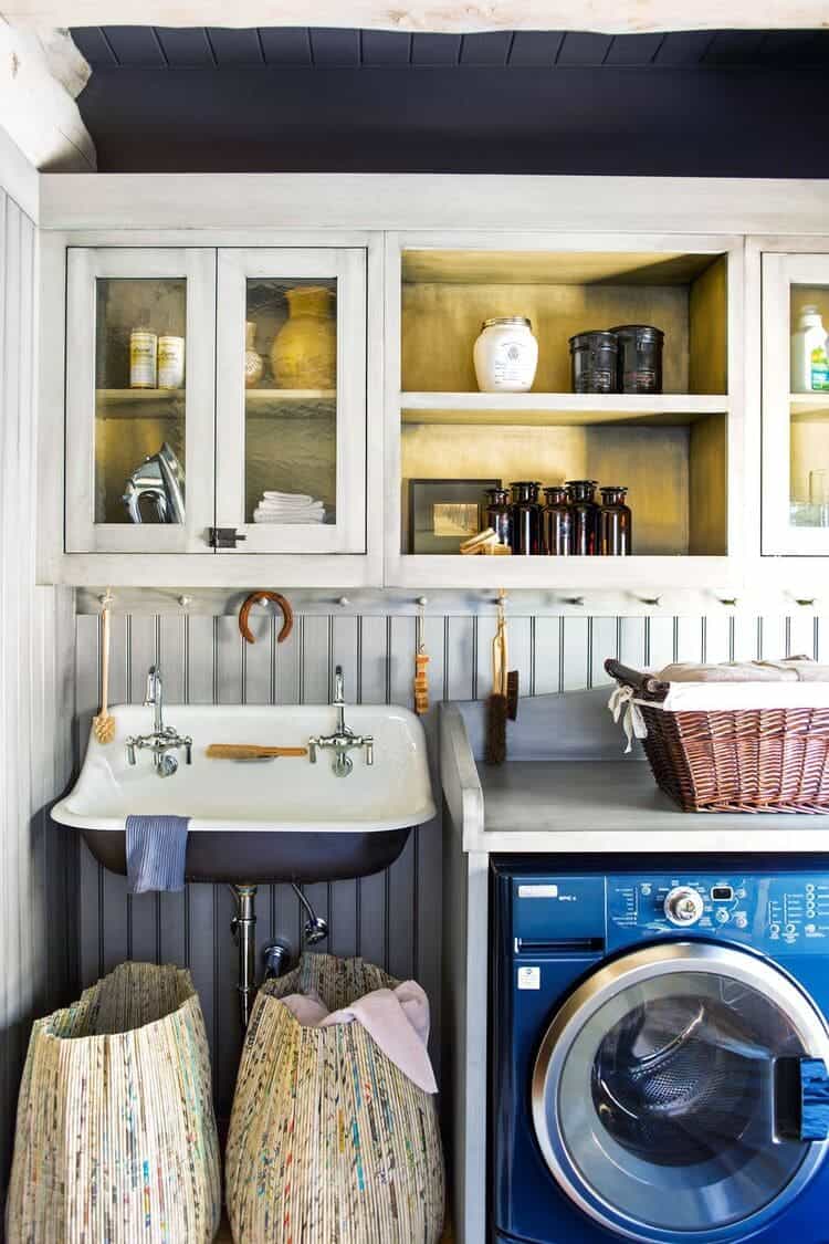 Wall-Mounted Drying Rack: Practical Solution for Small Laundry Room