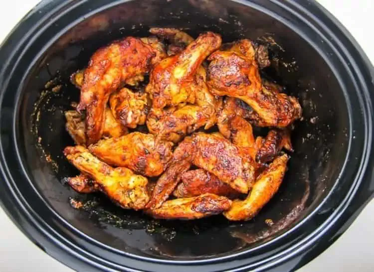 slow cooker chicken wings cooked close