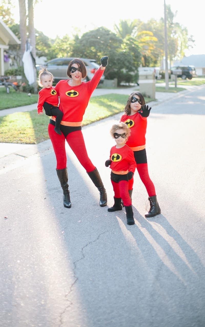 DIY Incredibles Costume siblings halloween costume idea