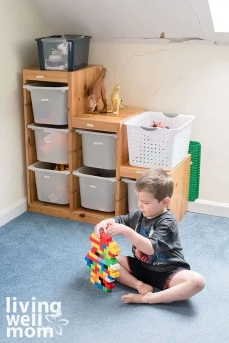 Remake an Old Bookcase to a Toy Storage