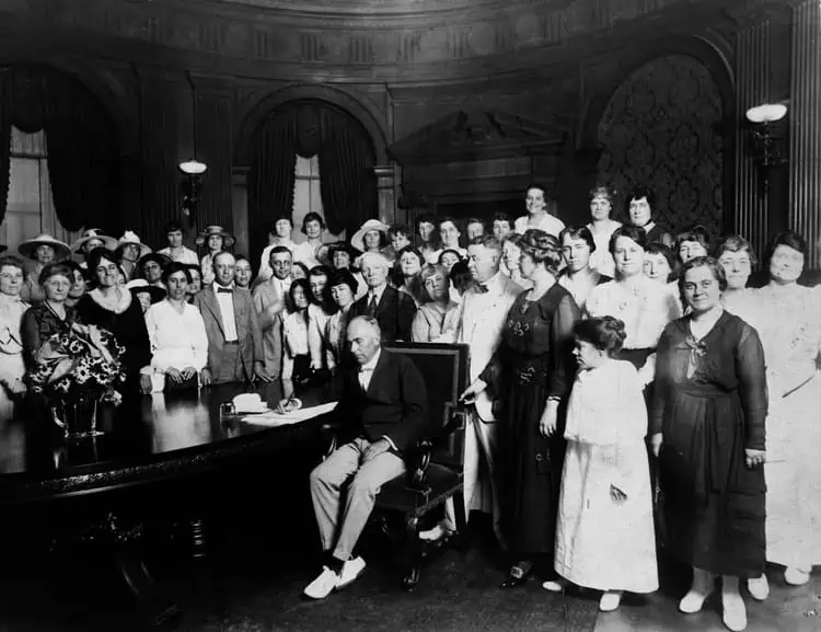 the 19th Amendment granting women the right to vote was introduced in Congress 10 January 1878