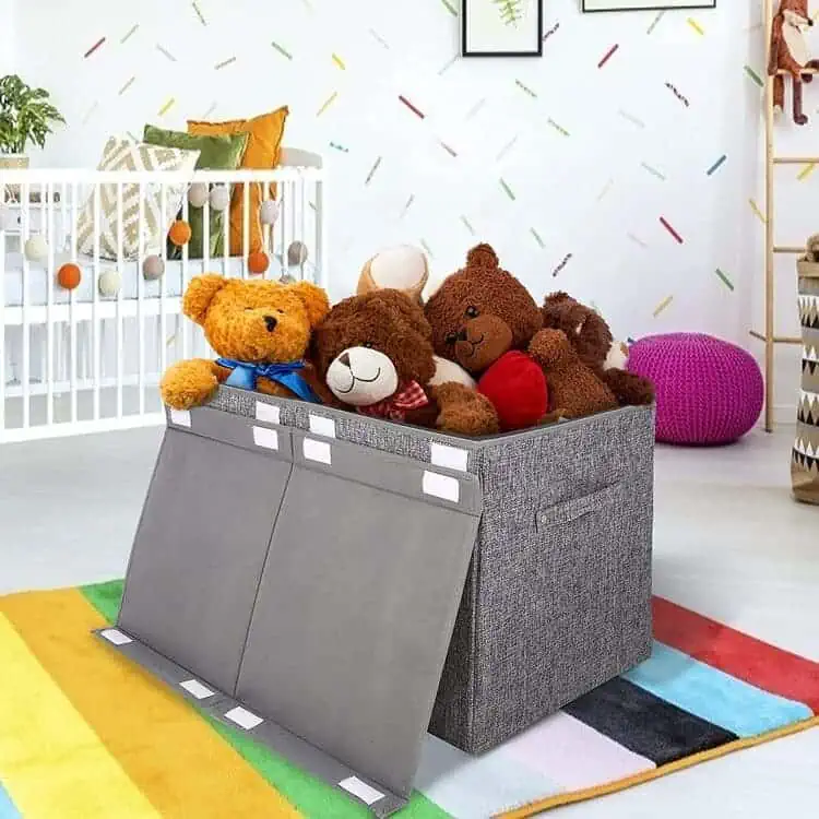 https://www.happyorganizedlife.com/wp-content/uploads/2023/02/32-Large-Collapsible-Toy-Box-Chest-with-Lid-in-a-room.webp