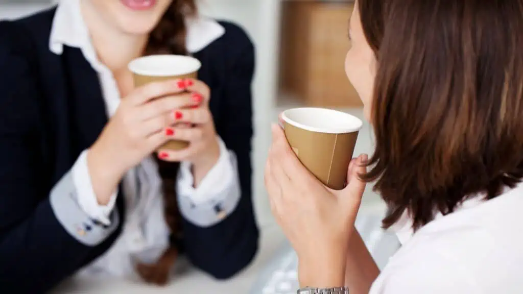 two women having coffee