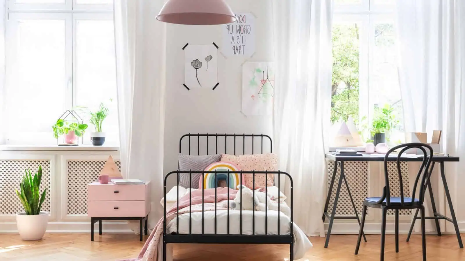 organized child's bedroom