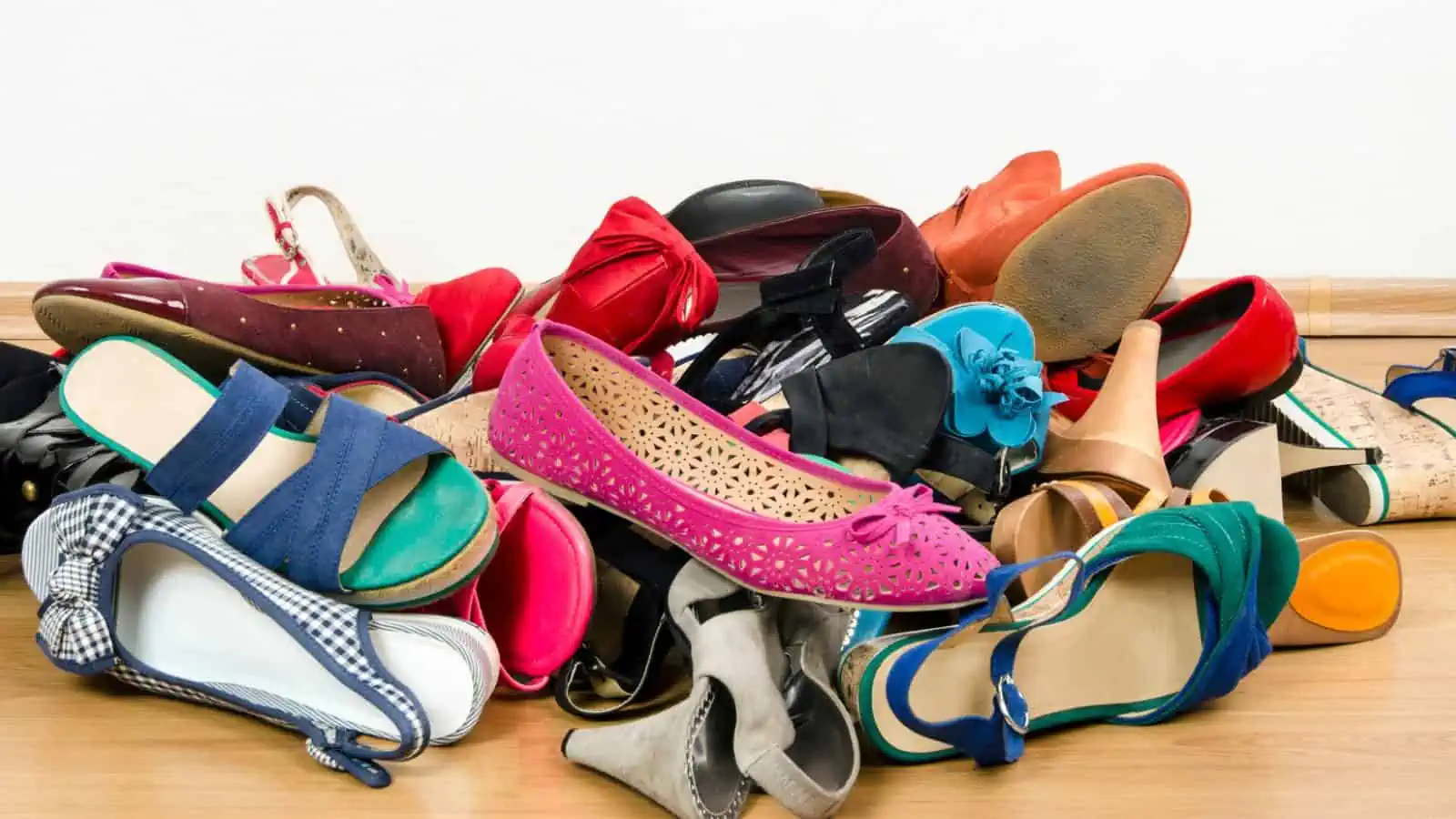 pile of shoes